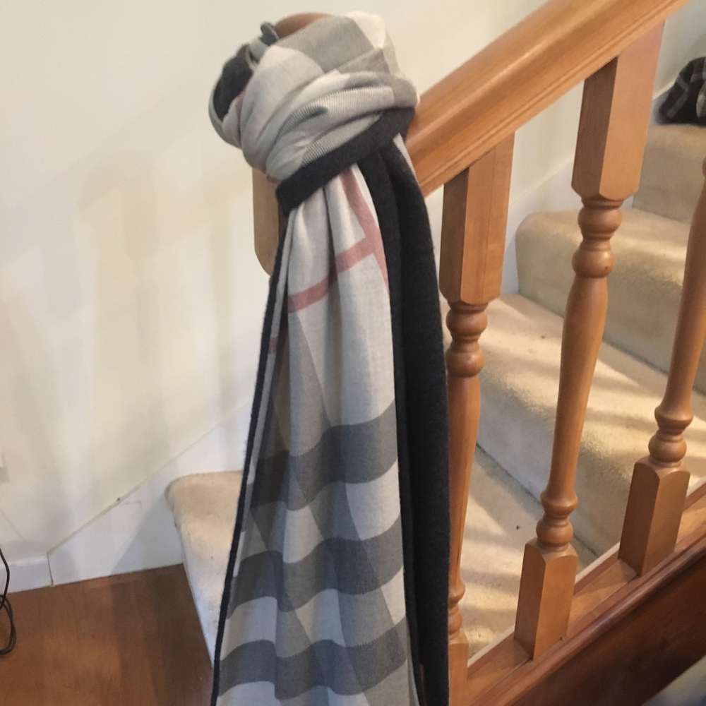 Burberry scarf